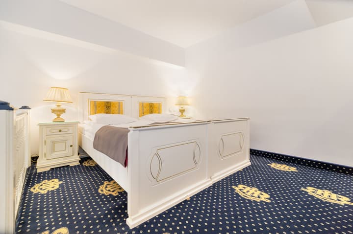 Hotel Imparatul Romanilor