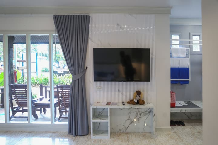 Sand Sea Resort