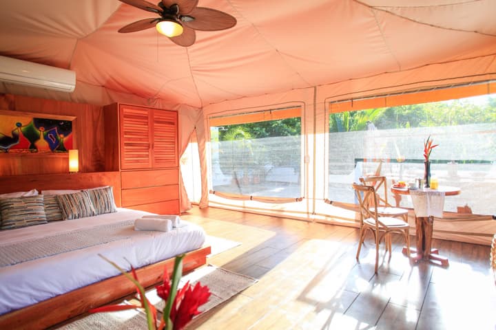 Hotel Tropico Latino