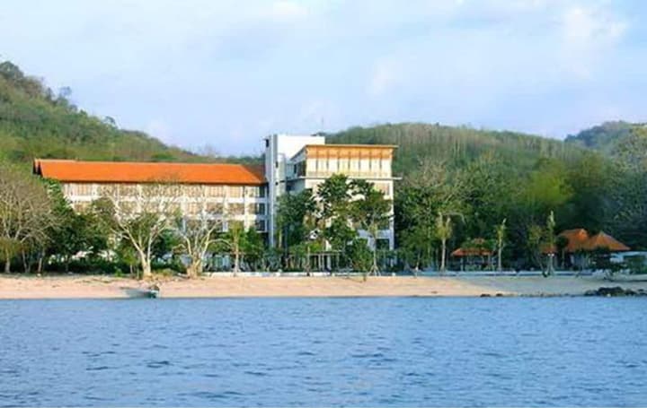Bintang Flores Hotel