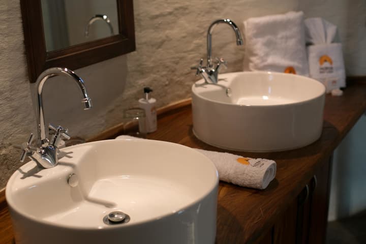 Mopane Bush Lodge