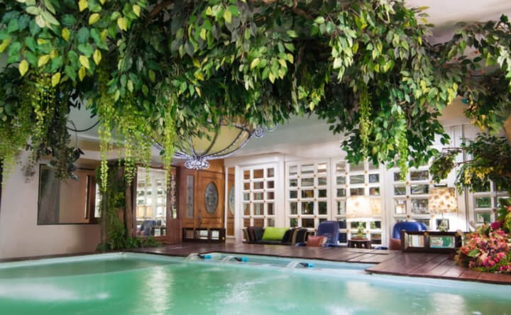 Diamond City Hotel