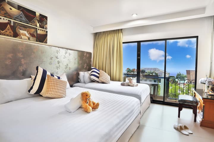 Diamond City Hotel
