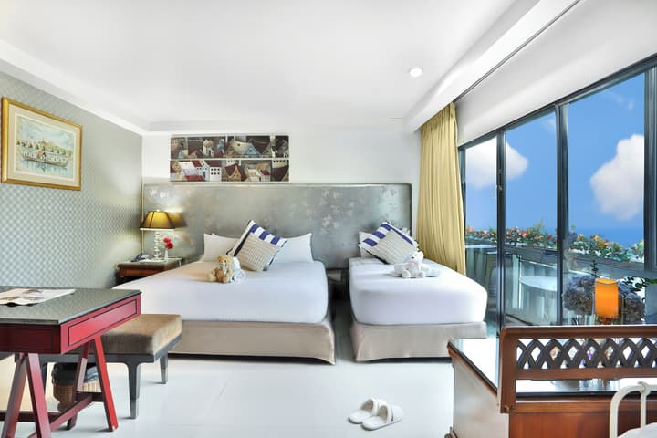 Diamond City Hotel