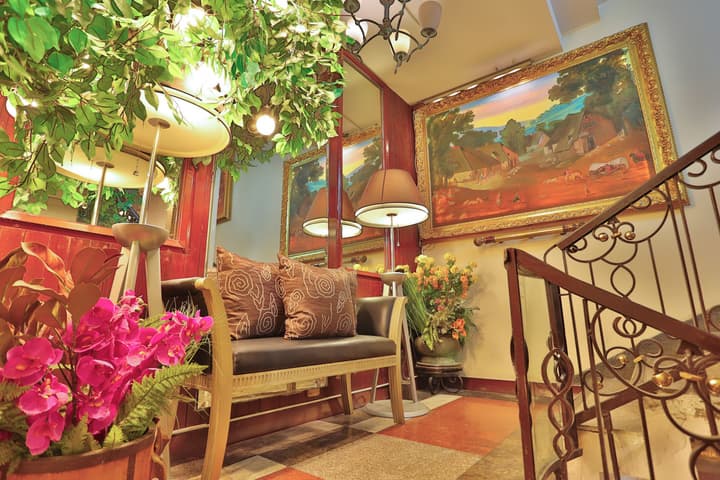 Diamond City Hotel