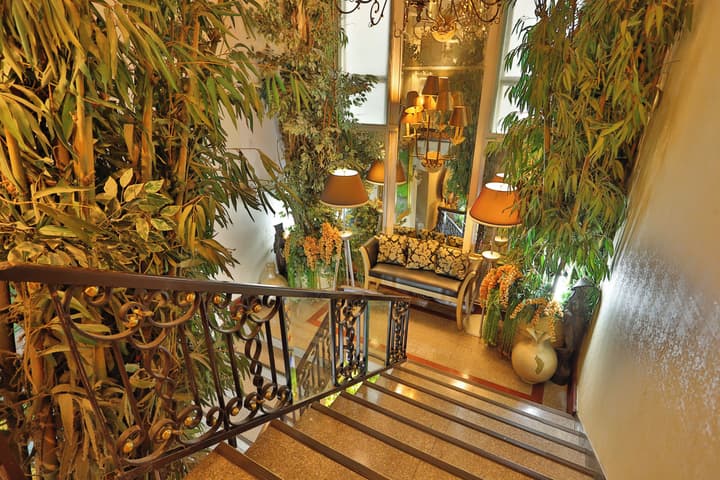 Diamond City Hotel