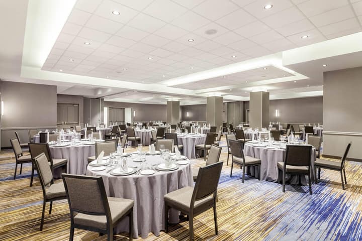 Cambria Hotel Pittsburgh - Downtown