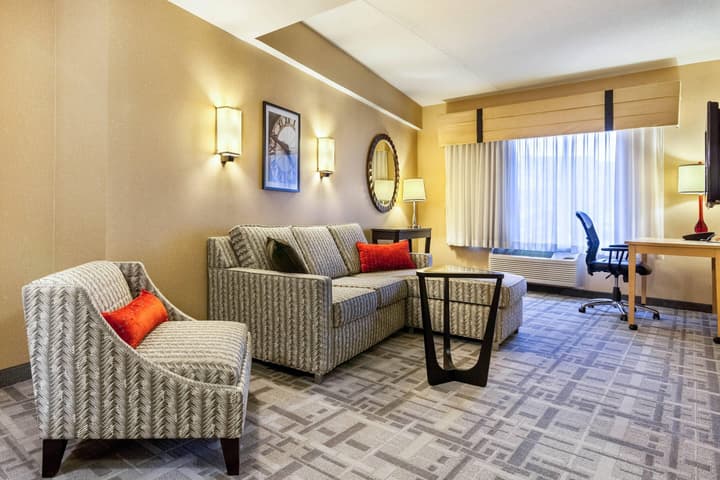 Cambria Hotel Pittsburgh - Downtown