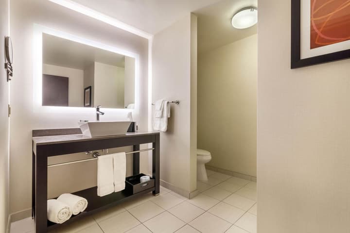 Cambria Hotel Pittsburgh - Downtown