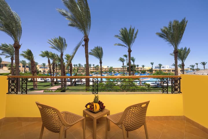 Amwaj Oyoun Resort & Casino