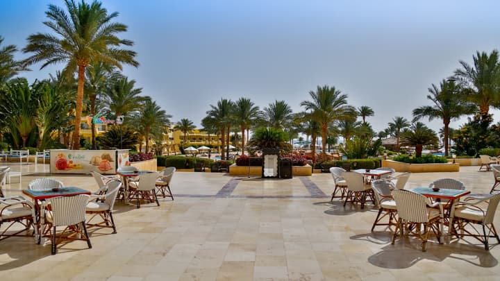 Amwaj Oyoun Resort & Casino