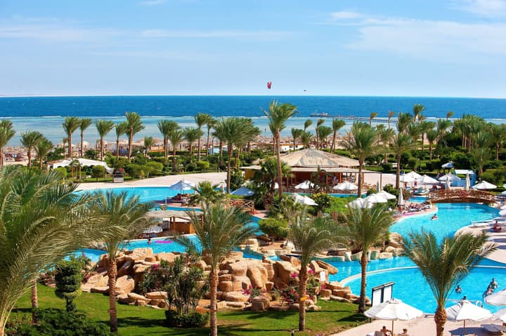 Amwaj Oyoun Resort & Casino