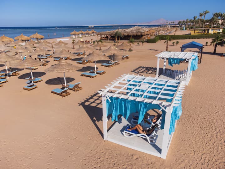 Amwaj Oyoun Resort & Casino