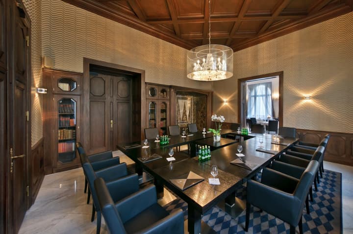 Platinum Palace Boutique Hotel & SPA