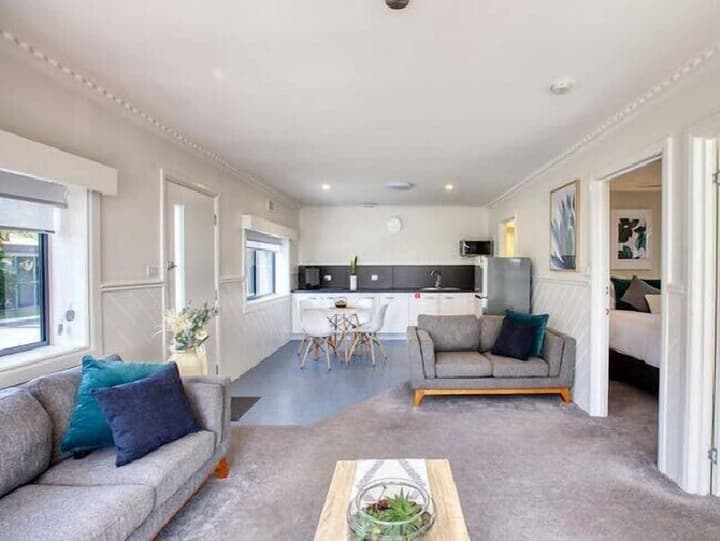 Georges Bay Apartments