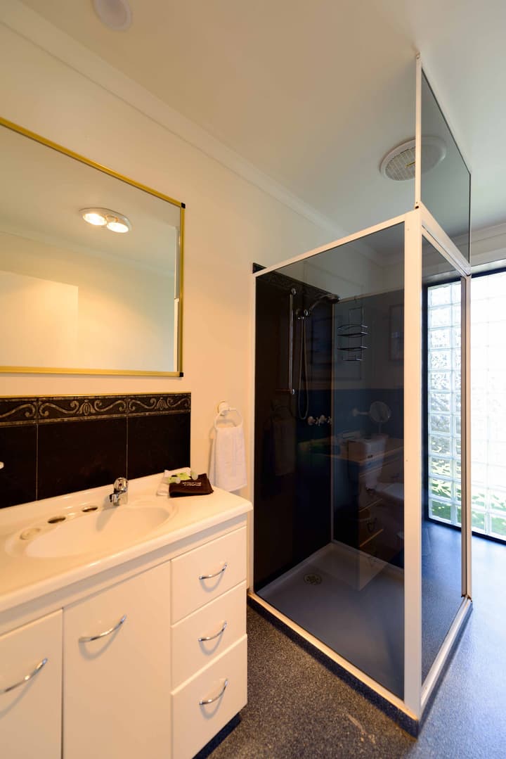 Georges Bay Apartments