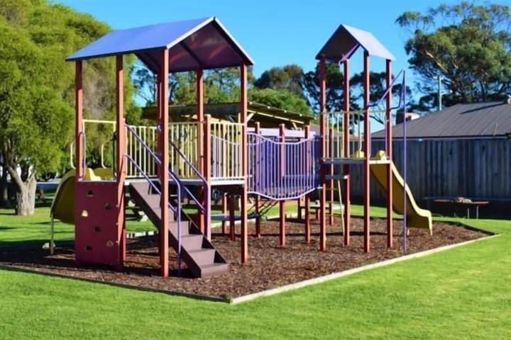 Georges Bay Apartments