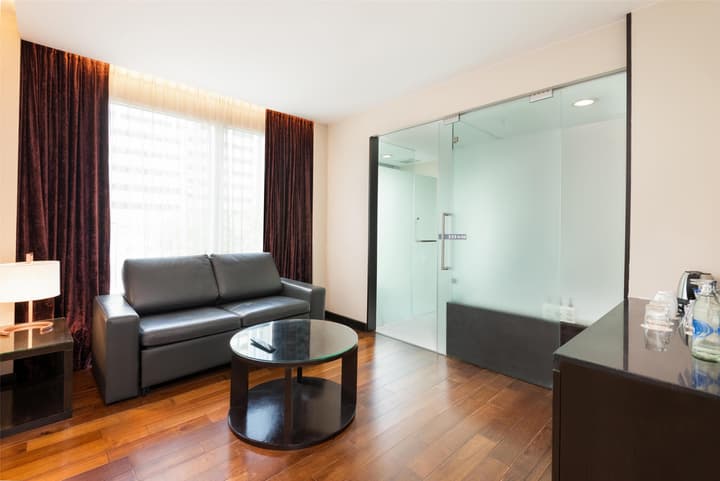 Radisson Suites Bangkok Sukhumvit