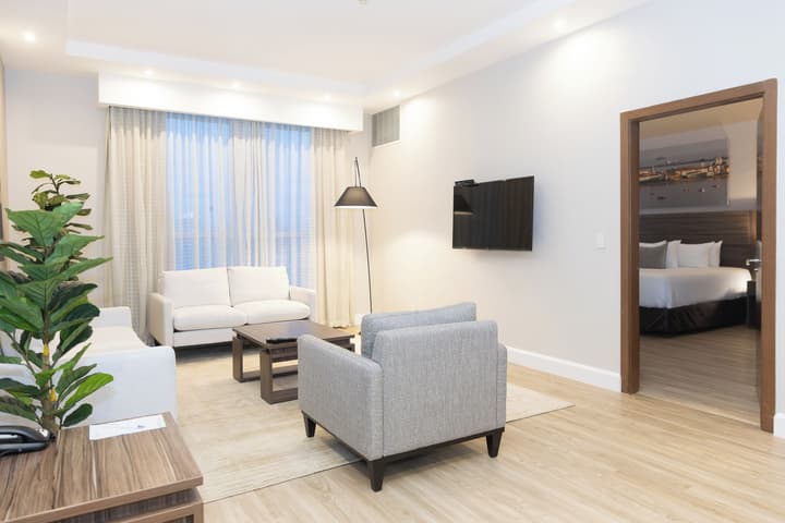 Victoria Hotel and Suites Panama