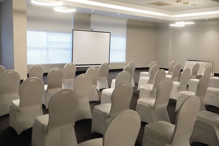 Victoria Hotel and Suites Panama