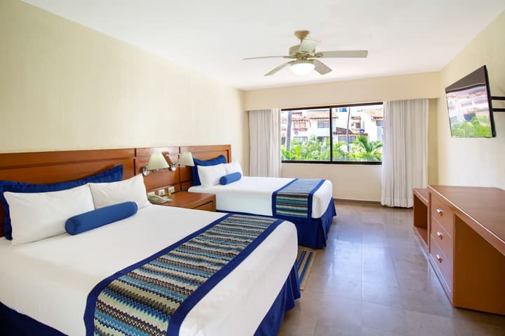 Plaza Pelicanos Grand Beach Resort - All Inclusive