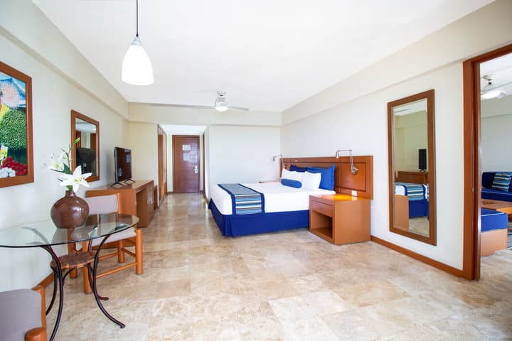 Plaza Pelicanos Grand Beach Resort - All Inclusive