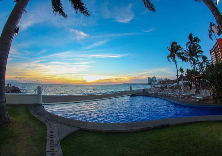 Plaza Pelicanos Grand Beach Resort - All Inclusive