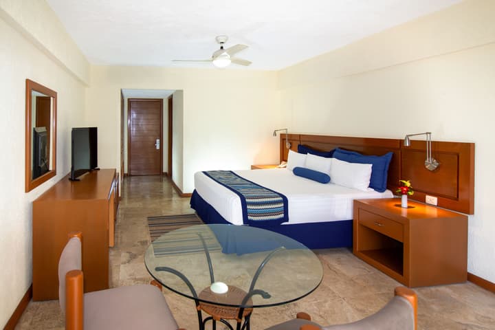 Plaza Pelicanos Grand Beach Resort - All Inclusive
