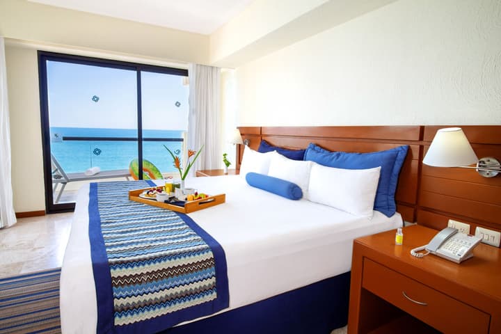Plaza Pelicanos Grand Beach Resort - All Inclusive