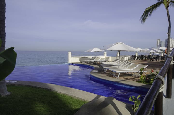 Plaza Pelicanos Grand Beach Resort - All Inclusive