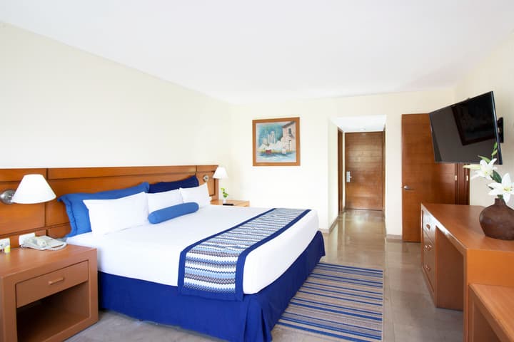 Plaza Pelicanos Grand Beach Resort - All Inclusive