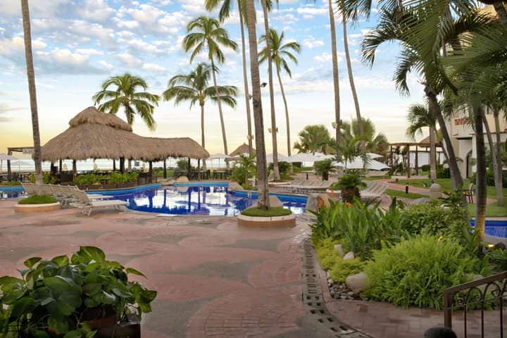 Plaza Pelicanos Grand Beach Resort - All Inclusive