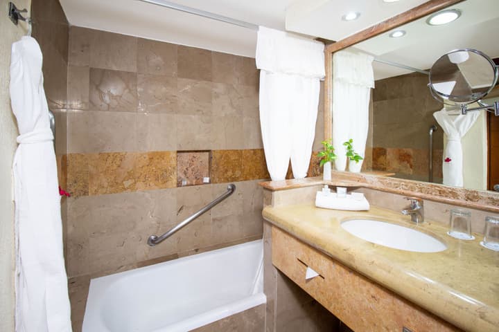 Plaza Pelicanos Grand Beach Resort - All Inclusive