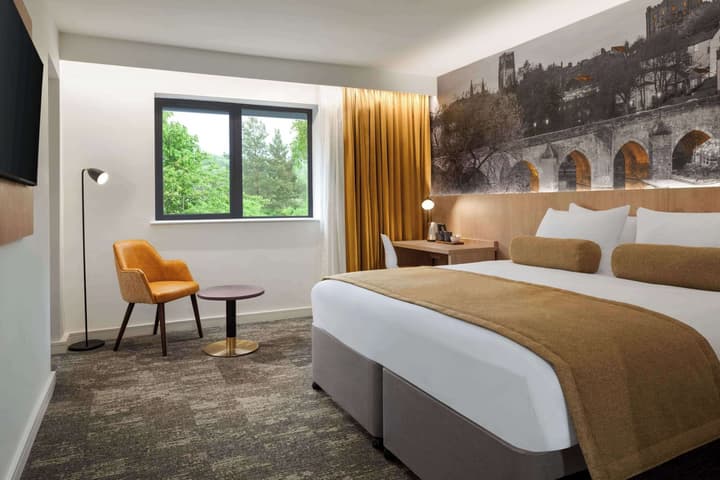 Super 8 by Wyndham Durham