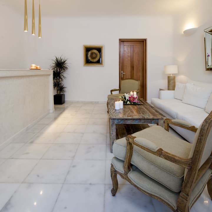 Gold Suites