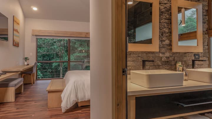 El Silencio Lodge and Spa
