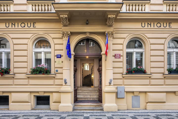 Hotel Unique