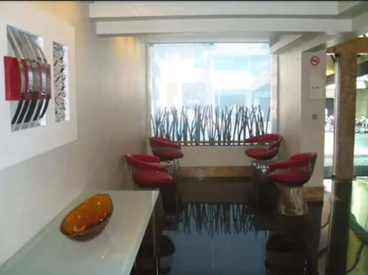 Hotel Boulevard Express