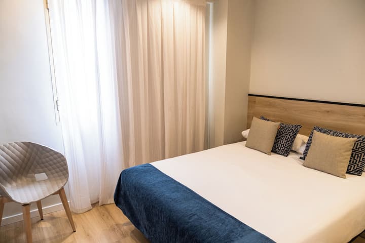 Hotel Adonis Capital