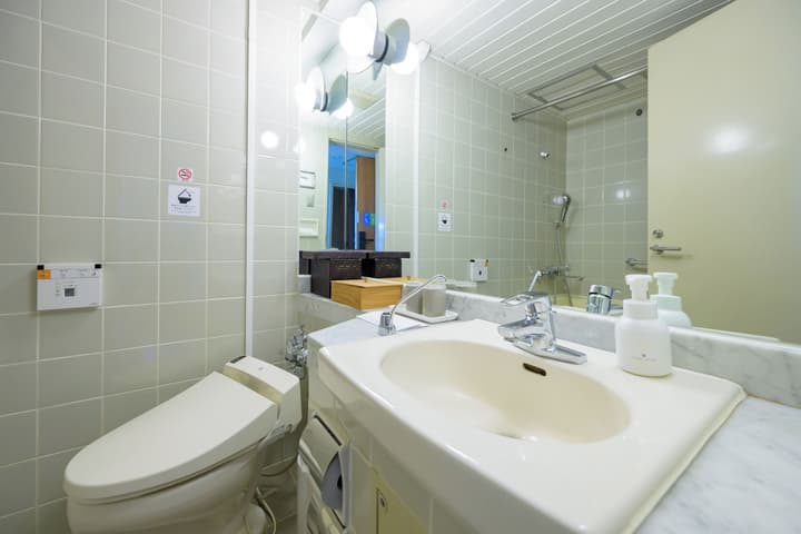 Toba Hotel International