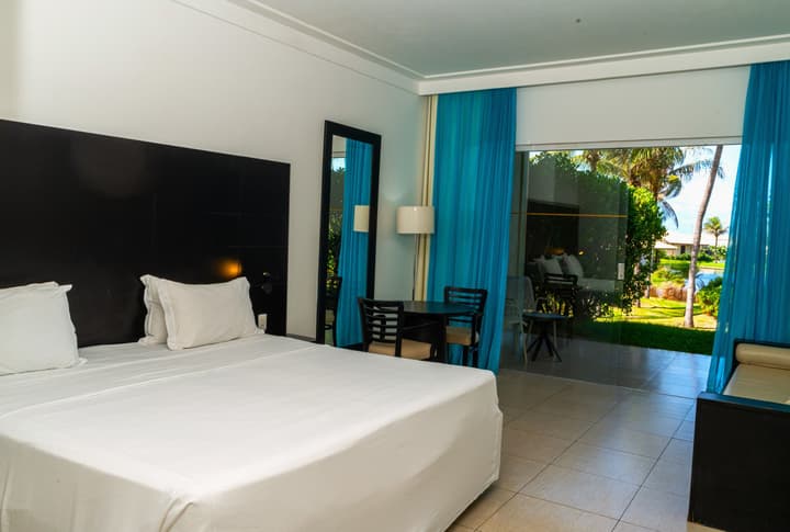 Dom Pedro Laguna Beach Resort & Golf by WAM Experience