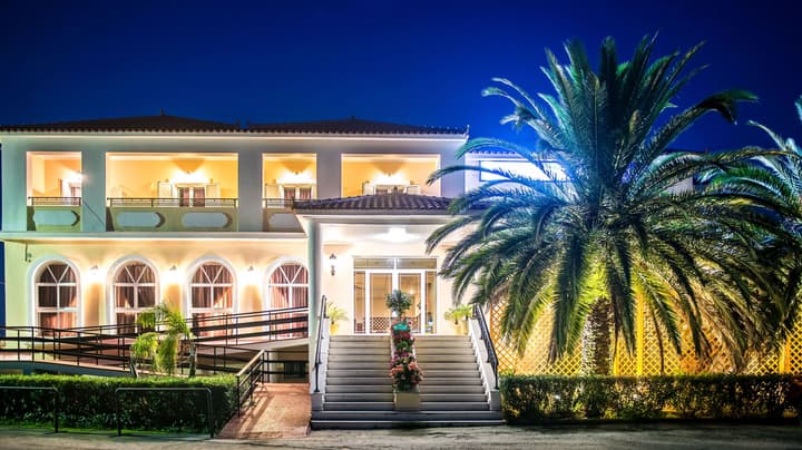 California Beach Hotel - Adults only
