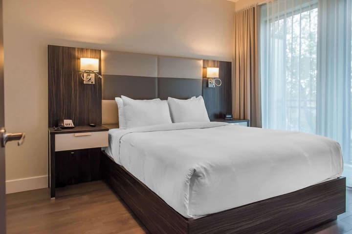Les Suites Victoria, an Ascend Collection Hotel