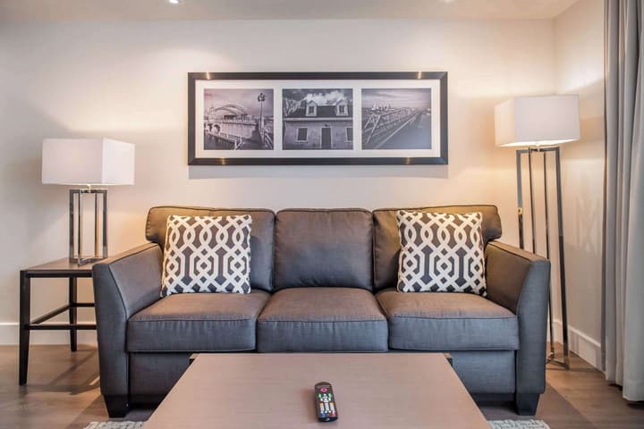 Les Suites Victoria, an Ascend Collection Hotel