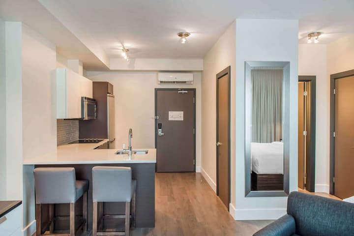 Les Suites Victoria, an Ascend Collection Hotel
