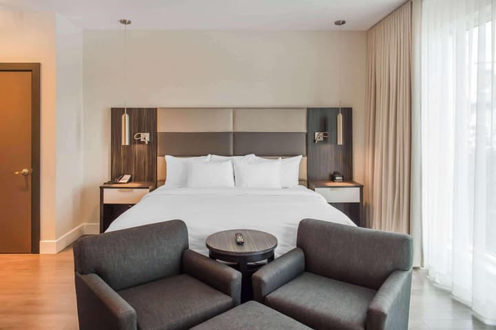 Les Suites Victoria, an Ascend Collection Hotel