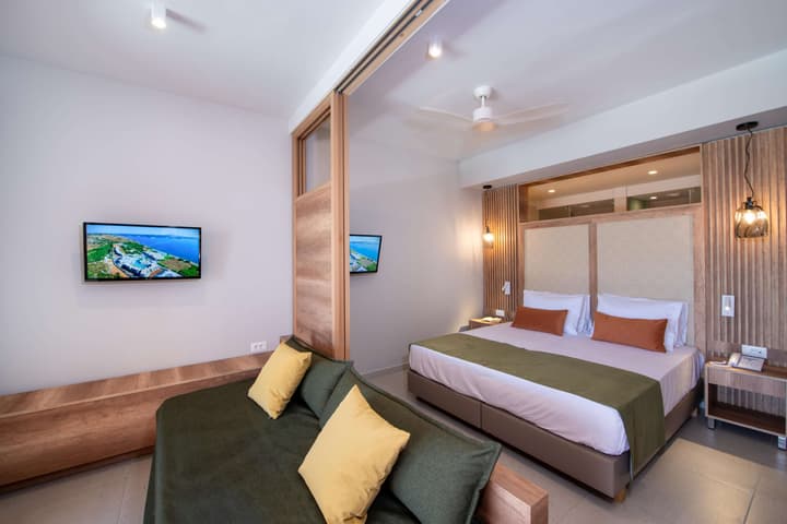 Kiani Beach Resort Family
