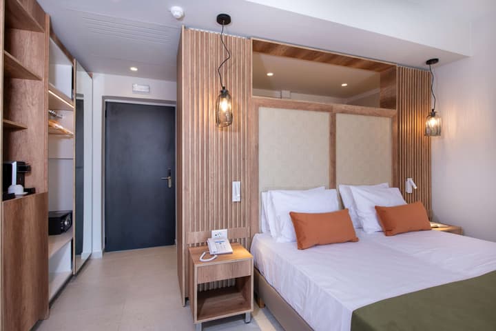 Kiani Beach Resort Family