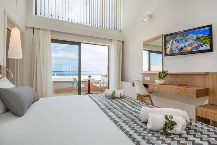 Kiani Beach Resort Family