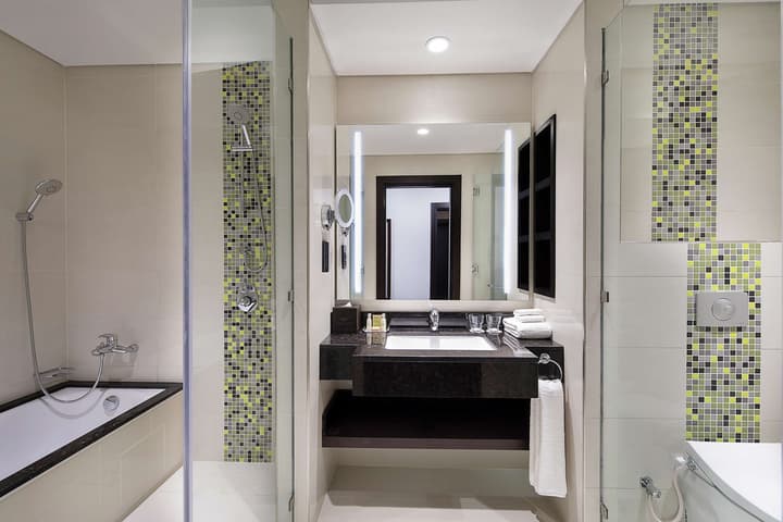 DoubleTree by Hilton Doha - Al Sadd